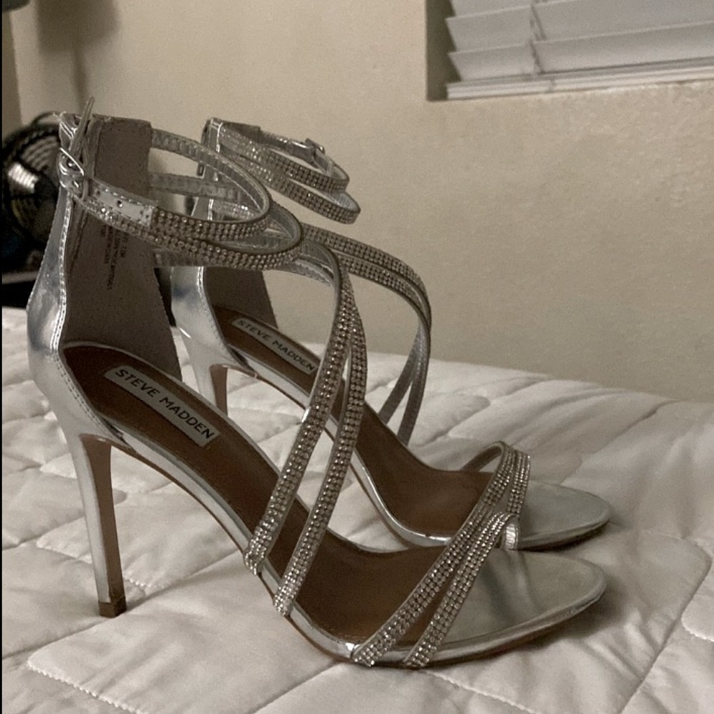 Steve Madden Silver Heels